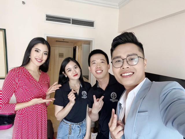 Loạt thí sinh Miss Charm thất lạc hành lý, nhà thiết kế Việt chung tay giúp đỡ - Ảnh 2. Loạt thí sinh Miss Charm thất lạc hành lý, nhà thiết kế Việt chung tay giúp đỡ - Ảnh 2.