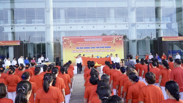 300 VĐV tham dự Liên hoan các CLB Thể dục Dưỡng sinh tỉnh Bình Dương năm 2023 - Ảnh 5.