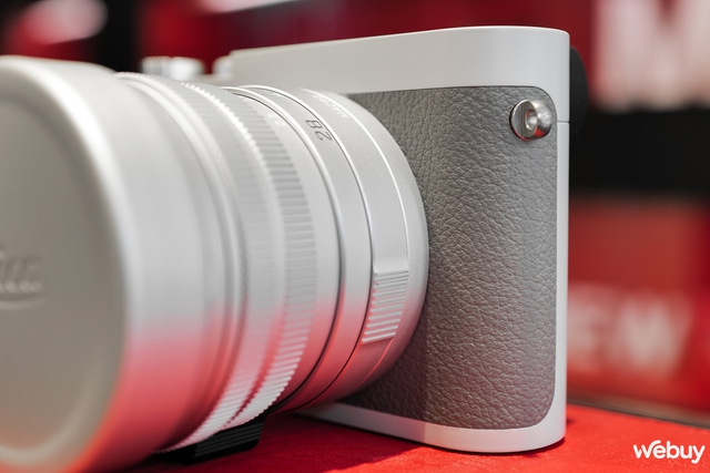 Mở hộp máy ảnh hạng sang Leica Q2 Ghost Edition: Trắng tinh như bông tuyết, hợp tác cùng Hodinkee, cấu hình không đổi - Ảnh 10.