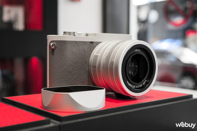 Mở hộp máy ảnh hạng sang Leica Q2 Ghost Edition: Trắng tinh như bông tuyết, hợp tác cùng Hodinkee, cấu hình không đổi - Ảnh 7.