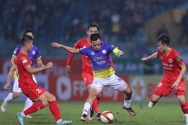 Thắng thuyết phục CAHN, Hà Nội FC đánh chiếm top đầu bảng xếp hạng - Ảnh 2.