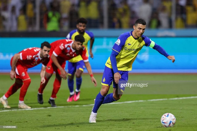 Ronaldo ghi 4 bàn thắng trong 40 phút, Al Nassr rộng cửa trên đường đua vô địch - Ảnh 2.