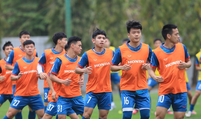 Đội tuyển Việt Nam tập buổi cuối, chia tay nhau để trở về câu lạc bộ - Ảnh 1.
