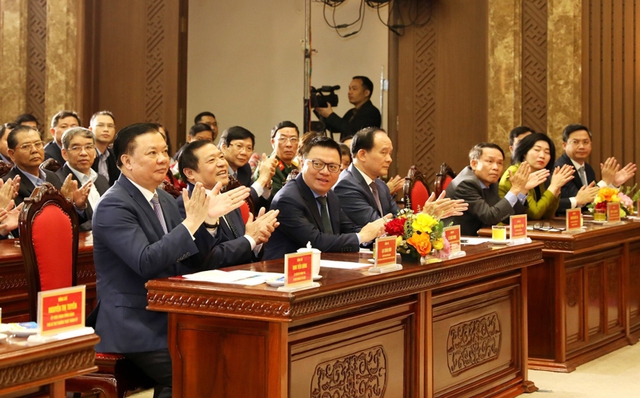 Trao Giải Báo chí về xây dựng Đảng và hệ thống chính trị của thành phố Hà Nội lần thứ V - Ảnh 1.
