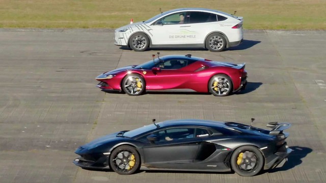 Mang SUV điện của Tesla ra đua với 2 siêu xe của Ferrari và Lamborghini - Chân dung kẻ chiến thắng đầy bất ngờ - Ảnh 1.