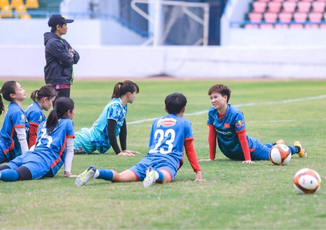 Các cầu thủ đội tuyển nữ Việt Nam đang bắt nhịp tốt với chương trình huấn luyện - Ảnh 1.