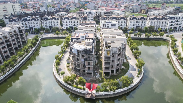 Hà Nội: Xót xa hàng trăm căn biệt thự “triệu đô” bỏ hoang tại khu đô thị Lideco  - Ảnh 12.