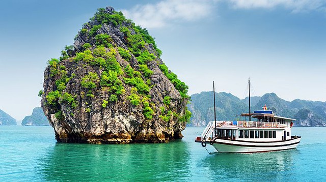 Báo châu Âu lý giải nguyên nhân du khách nên đến thăm Việt Nam - Ảnh 1.