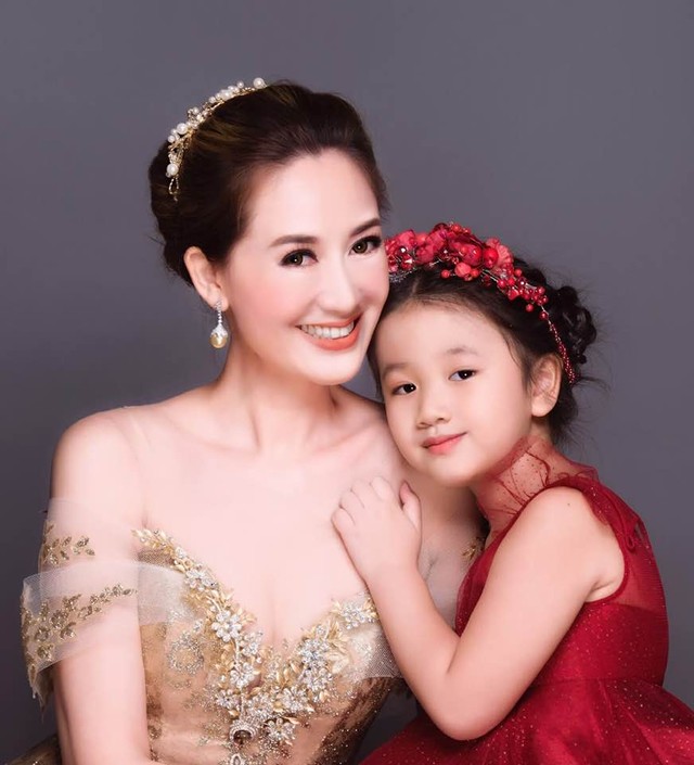 Cuộc sống của Hoa hậu Đàm Lưu Ly sau 28 năm đăng quang: 50 vẫn trẻ đẹp, không muốn nói tới hôn nhân - Ảnh 6.