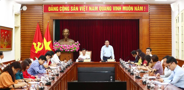Bộ trưởng Nguyễn Văn Hùng: Triển khai có chiều sâu nhiệm vụ chấn hưng và phát triển văn hóa với các sự kiện có tầm vóc, tôn vinh các di sản phi vật thể vô giá - Ảnh 2.