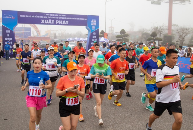Quảng Bình: Hàng ngàn người tham gia Ngày chạy Olympic vì sức khoẻ toàn dân - Ảnh 5.