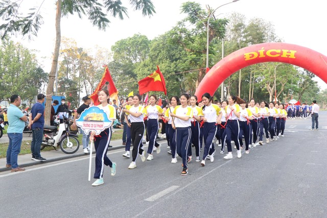 Thừa Thiên Huế: Hơn 1.700 người tham gia Ngày chạy Olympic vì sức khỏe toàn dân - Ảnh 5.