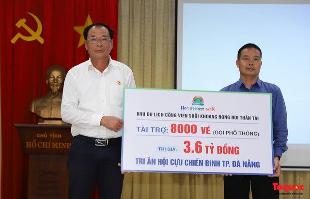 Trao tặng hơn 8.000 vé vào cổng khu du lịch nổi tiếng cho cựu chiến binh Đà Nẵng - Ảnh 1.