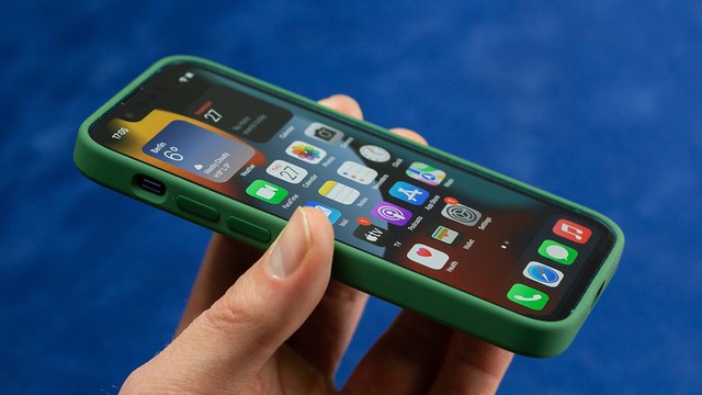 ‘Bé nhưng có võ’: Đây là mẫu smartphone nhỏ gọn đáng tiền nhất từ trước đến nay - Ảnh 4.