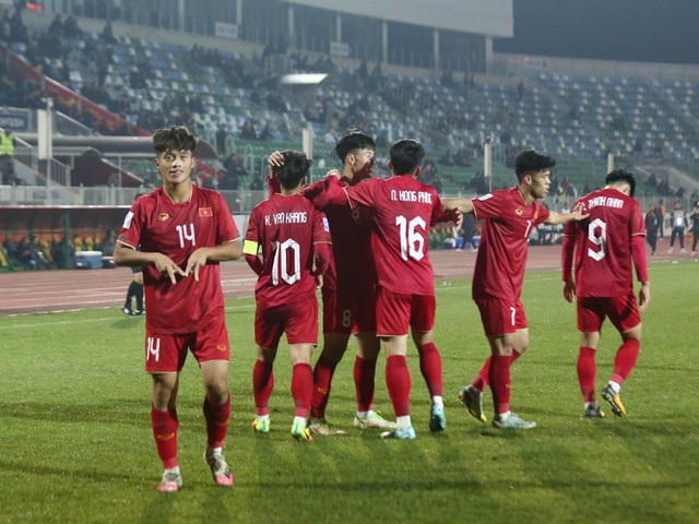 Thắng sát nút U20 Qatar, U20 Việt Nam rộng cửa đi tiếp - Ảnh 1.