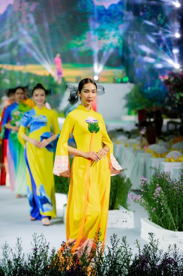 NTK Vũ Thảo Giang gây ấn tượng với “Việt Nam gấm hoa” tại Lễ hội Áo dài  - Ảnh 4.