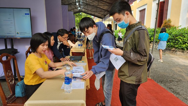 Học sinh 46 tỉnh, thành phố tranh tài tại cuộc thi Hue - ICT Challenge 2023 - Ảnh 2.