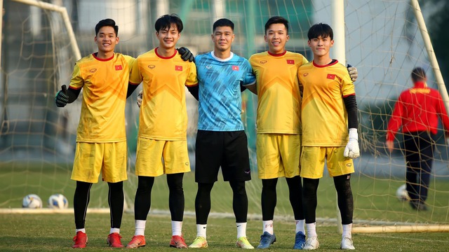 Danh tính nam thần sân cỏ của U20 Việt Nam: Sinh năm 2005 cao 1m83, điển trai như idol Hàn Quốc - Ảnh 3.