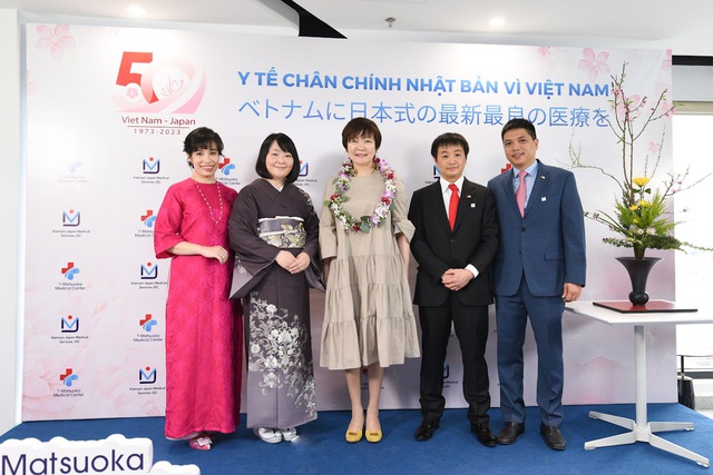 Bà Abe Akie, Phu nhân cố Thủ tướng Nhật Bản Abe Shinzo tham dự sự kiện &quot;Y tế chân chính Nhật Bản vì Việt Nam&quot;  - Ảnh 2.