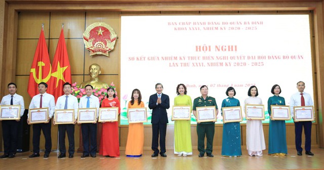 Quận Ba Đình: Chất lượng mô hình “Tổ dân phố văn hóa”, “Gia đình văn hóa” đi vào thực chất - Ảnh 1.