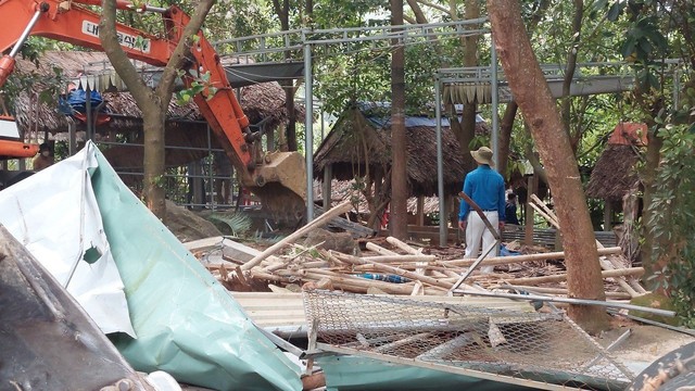 Loạt công trình xây trái phép ở Sơn Trà bị tháo dỡ - Ảnh 2.