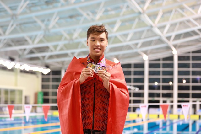 Ngôi sao Việt kiều cao 1m95 của đội tuyển bơi được kỳ vọng thay màu huy hương tại SEA Games 32 - Ảnh 2.