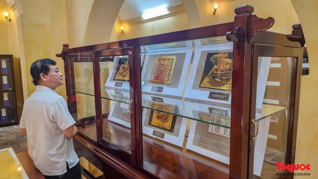 Trưng bày nhiều tư liệu quý dưới triều Nguyễn nhân Ngày Sách và Văn hóa đọc Việt Nam - Ảnh 5.