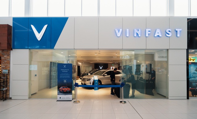 Vinfast khai trương cửa hàng đầu tiên tại Vancouver, Canada - Ảnh 1.