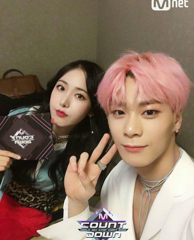 Tình bạn giữa Moonbin (ASTRO) và dàn idol 98-line: Luôn ủng hộ nhau trong sự nghiệp, mối quan hệ đặc biệt với ‘bản sao Jessica’ - Ảnh 3.