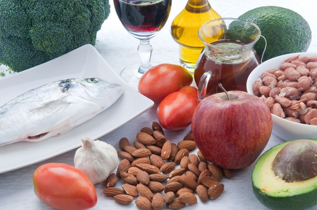 4 thực phẩm 'đánh bay' cholesterol, ăn đúng sẽ giúp tim mạch khỏe - Ảnh 1.