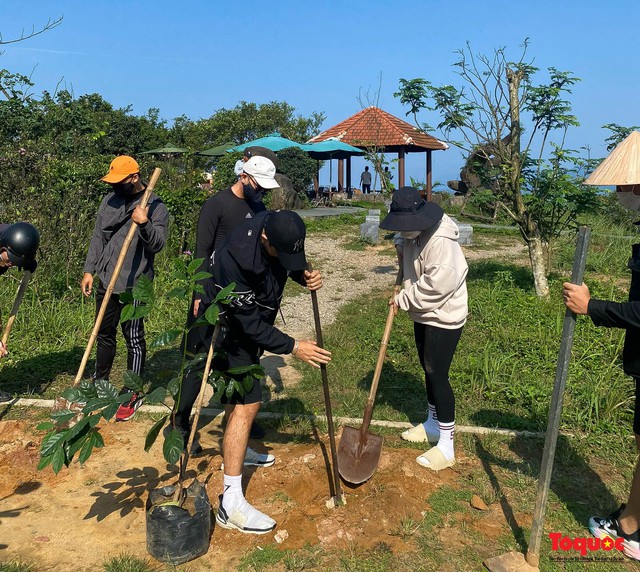 Hơn 700 tình nguyện viên tham gia làm sạch bán đảo Sơn Trà  - Ảnh 8.