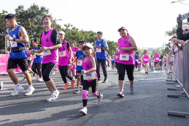 Chân dung các runner nhí cán đích siêu tốc trên đường chạy 1,5km của Lazada Run: Quá nhiều sự cute ở đây! - Ảnh 9.