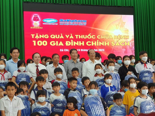 Về Đất thép anh hùng - Ảnh 1. Về Đất thép anh hùng - Ảnh 1.