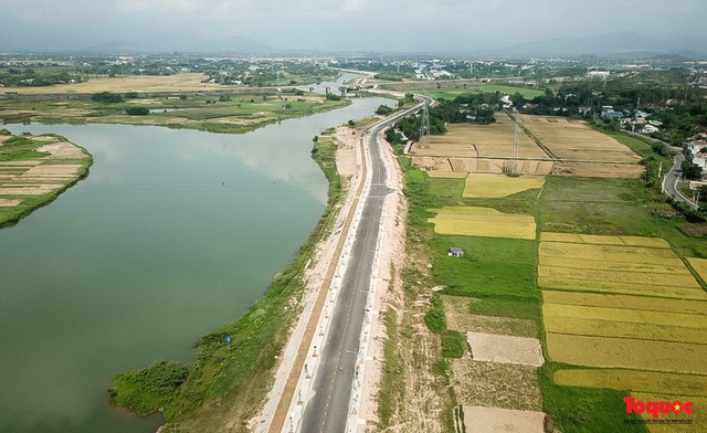 Đà Nẵng khánh thành đường ven sông hơn 745 tỷ đồng - Ảnh 3.