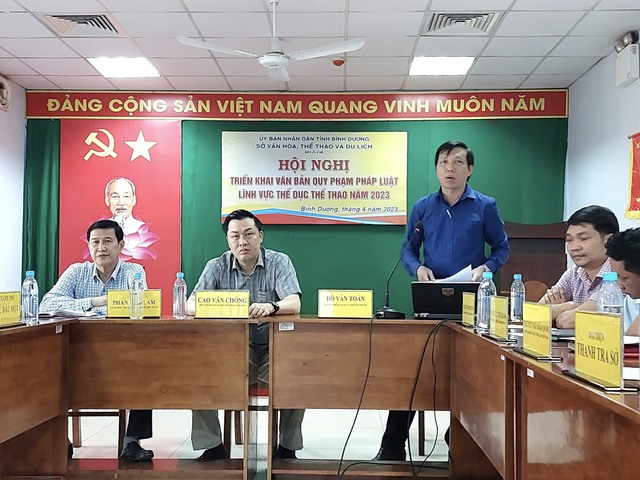 Bình Dương tập huấn triển khai các văn bản quy phạm pháp luật về thể dục thể thao năm 2023 - Ảnh 2. Bình Dương tập huấn triển khai các văn bản quy phạm pháp luật về thể dục thể thao năm 2023 - Ảnh 2.