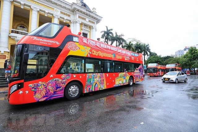 Hà Nội miễn phí vé xe bus 2 tầng trong kỳ nghỉ lễ 30/4 - Ảnh 1.