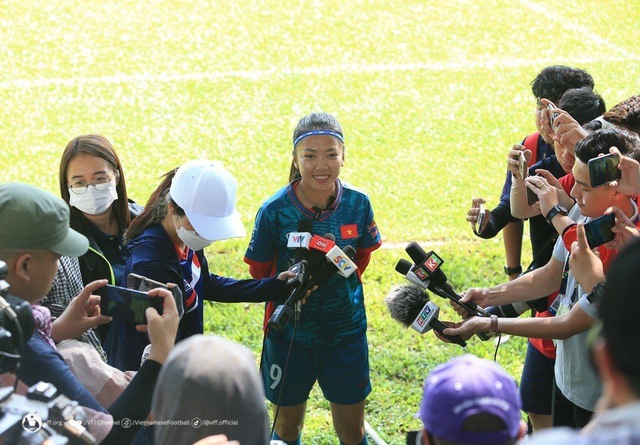 Đội trưởng Huỳnh Như: Tuyển nữ Việt Nam tự tin và quyết tâm bảo vệ HCV SEA Games - Ảnh 1.
