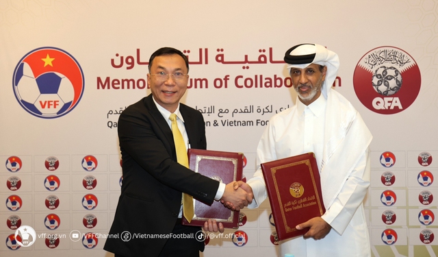 Liên đoàn bóng đá Việt Nam và Liên đoàn bóng đá Qatar chính thức ký ghi nhớ hợp tác phát triển bóng đá  - Ảnh 1.