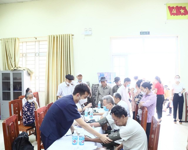 Huyện Mê Linh phát động chương trình khám, quản lý sức khỏe cho Nhân dân - Ảnh 1.