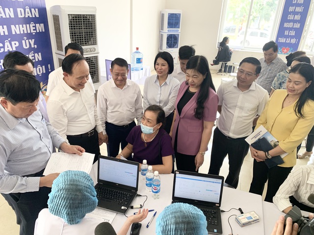Huyện Mê Linh: 75% dân số được khám sức khỏe miễn phí, hướng tới nâng cao công tác chăm sóc sức khỏe cho người dân - Ảnh 2.