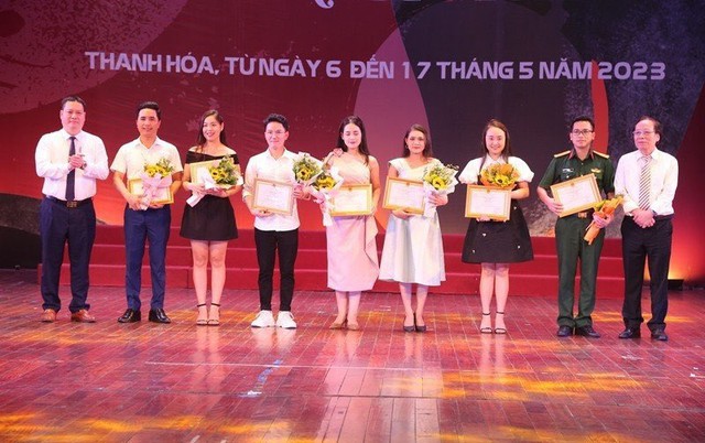 17 Giải Nhất được trao tại Cuộc thi Tài năng diễn viên Chèo, Tuồng và Dân ca kịch toàn quốc - 2023 - Ảnh 4.