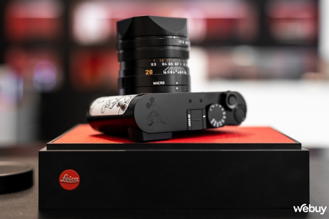 Đi tìm chi tiết đặc biệt trên máy ảnh Leica Q2 phiên bản đặc biệt Disney '100 Năm Kỳ Diệu' - Ảnh 12.