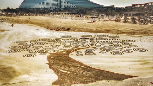 Truyền cảm hứng lan tỏa từ những tác phẩm nghệ thuật trên cát biển ở UAE - Ảnh 1.