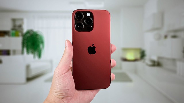 iPhone 15 Pro Max chốt thiết kế camera khác biệt, phiên bản màu đỏ sẽ đặc biệt bắt mắt? - Ảnh 2.