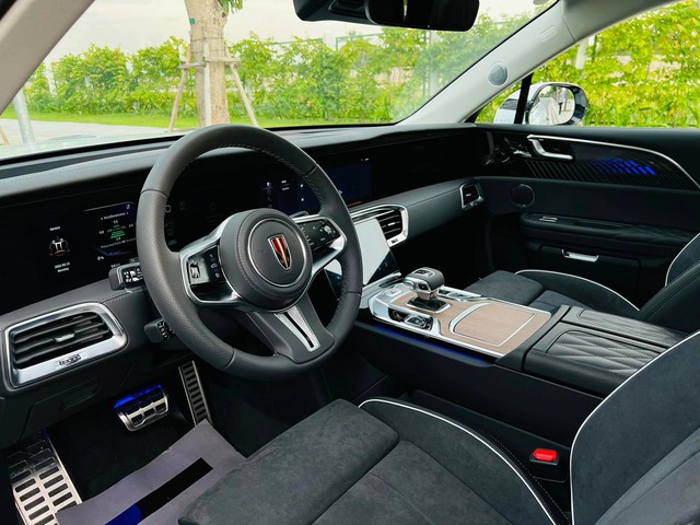 Chạy 5.000 km, chủ xe Hongqi E-HS9 Flagship cho biết: ‘Giá mua 3,7 tỷ giờ bán rẻ hẳn 1 tỷ đồng’ - Ảnh 3. Chạy 5.000 km, chủ xe Hongqi E-HS9 Flagship cho biết: ‘Giá mua 3,7 tỷ giờ bán rẻ hẳn 1 tỷ đồng’ - Ảnh 3.