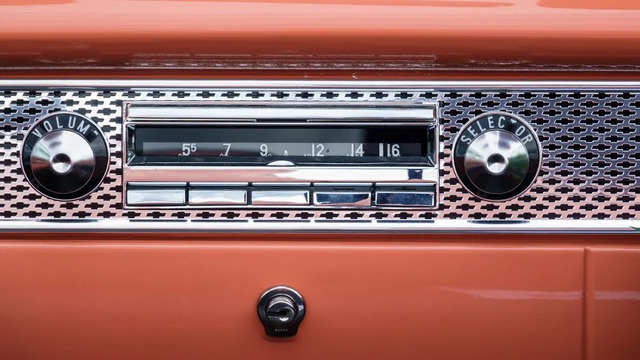 Mỹ đề xuất luật bắt các hãng xe giữ lại đài radio AM - Ảnh 1. Mỹ đề xuất luật bắt các hãng xe giữ lại đài radio AM - Ảnh 1.