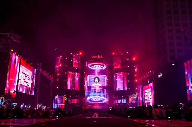 Hơn 20000 khán giả "cháy" cùng Viettel Y- FEST 2023 - Ảnh 3. Hơn 20000 khán giả "cháy" cùng Viettel Y- FEST 2023 - Ảnh 3.