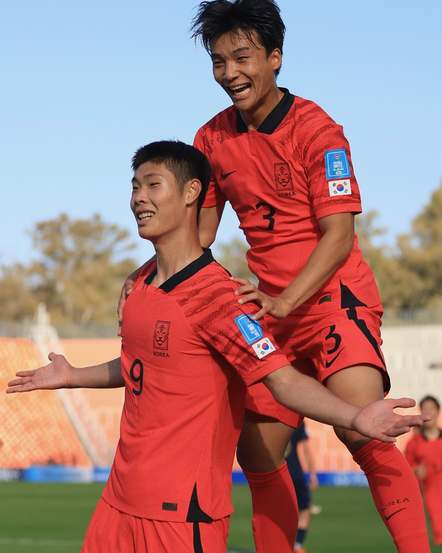 Châu Á gây sốt tại U20 World Cup, Hàn Quốc sáng cửa tái lập kỳ tích từng khiến thế giới nể phục - Ảnh 2.
