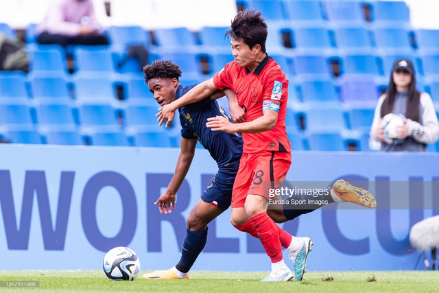 Châu Á gây sốt tại U20 World Cup, Hàn Quốc sáng cửa tái lập kỳ tích từng khiến thế giới nể phục - Ảnh 1.