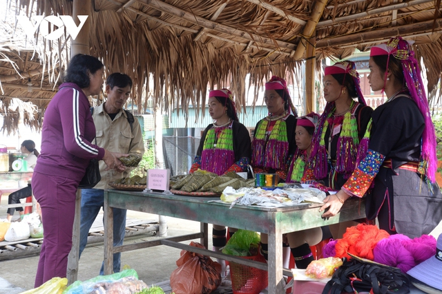 Bảo tồn, phát huy đặc trưng văn hóa truyền thống trong Chợ phiên của đồng bào các dân tộc thiểu số - Ảnh 1.